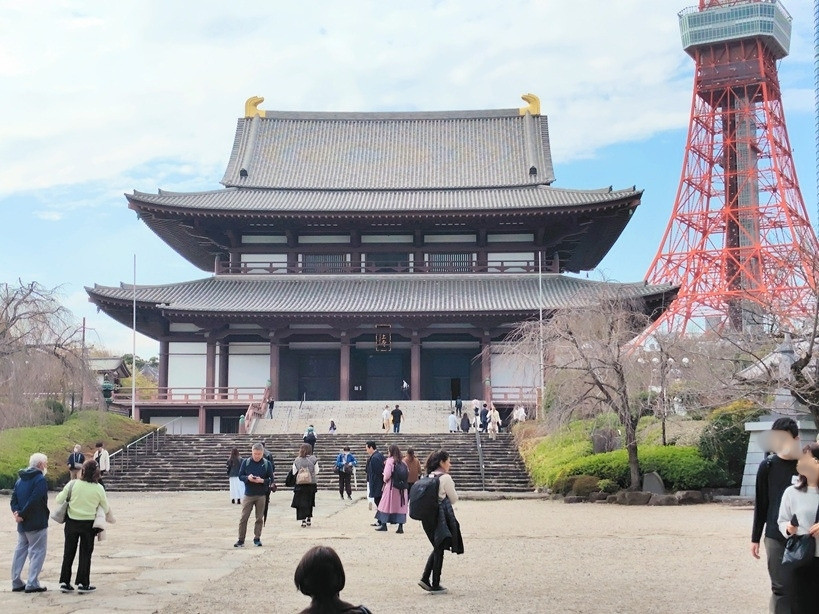 増上寺と東京タワー（東京都港区）